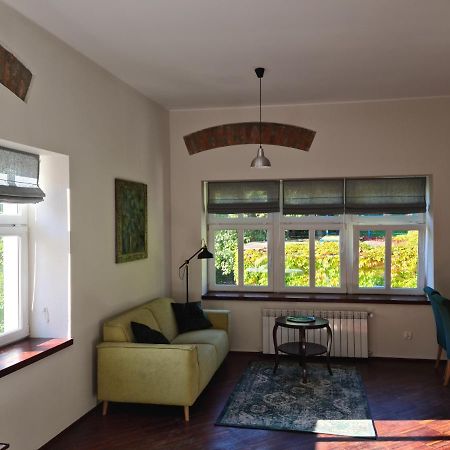 Apartament W Starej Szkole Apartment Srebrna Gora Bagian luar foto