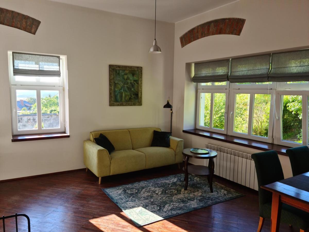Apartament W Starej Szkole Apartment Srebrna Gora Bagian luar foto