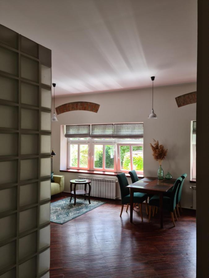 Apartament W Starej Szkole Apartment Srebrna Gora Bagian luar foto