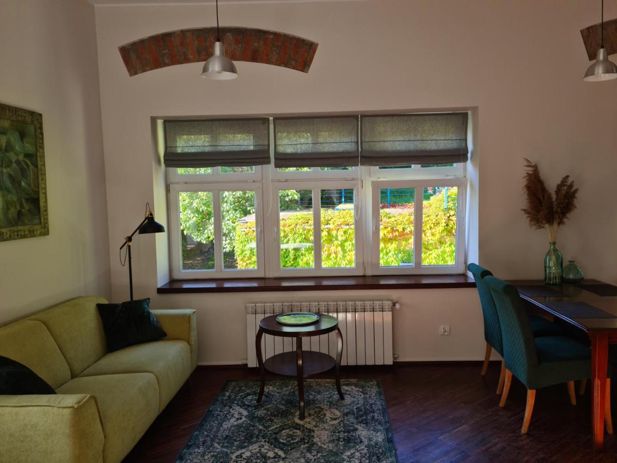 Apartament W Starej Szkole Apartment Srebrna Gora Bagian luar foto